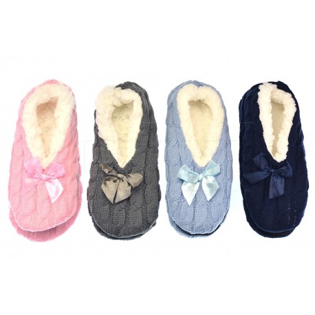 Hřejivé papuče s protiskluzovou podrážkou - mix barev - 1 pár - Emi Ross